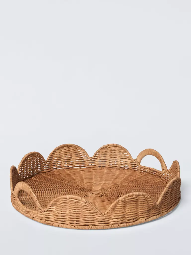 Scalloped Round Rattan Tray